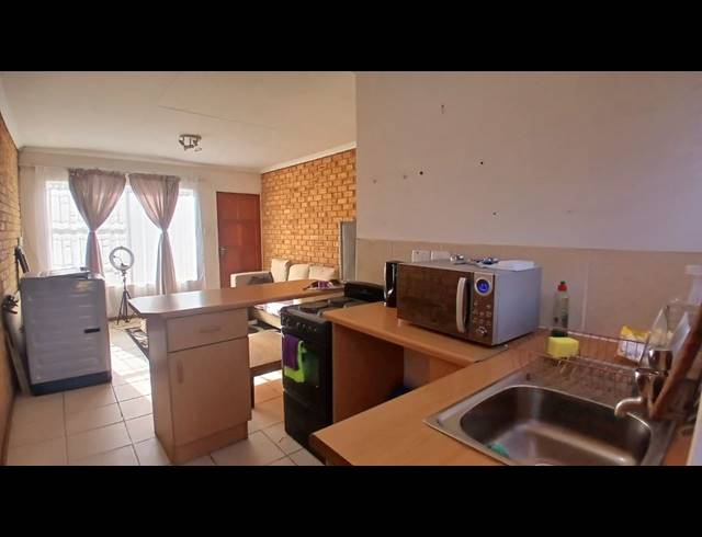 2 BEDROOM SECTIONAL TITLE FOR SALE IN FINSBURY